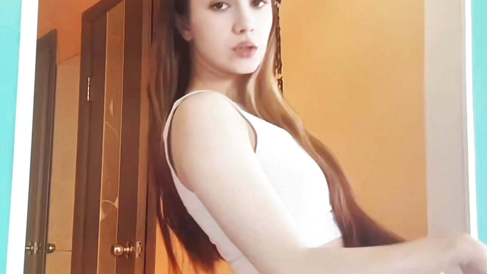 TuuutsT  tuuuuTst - vídeo de la modelo de cam CupSizeGirl