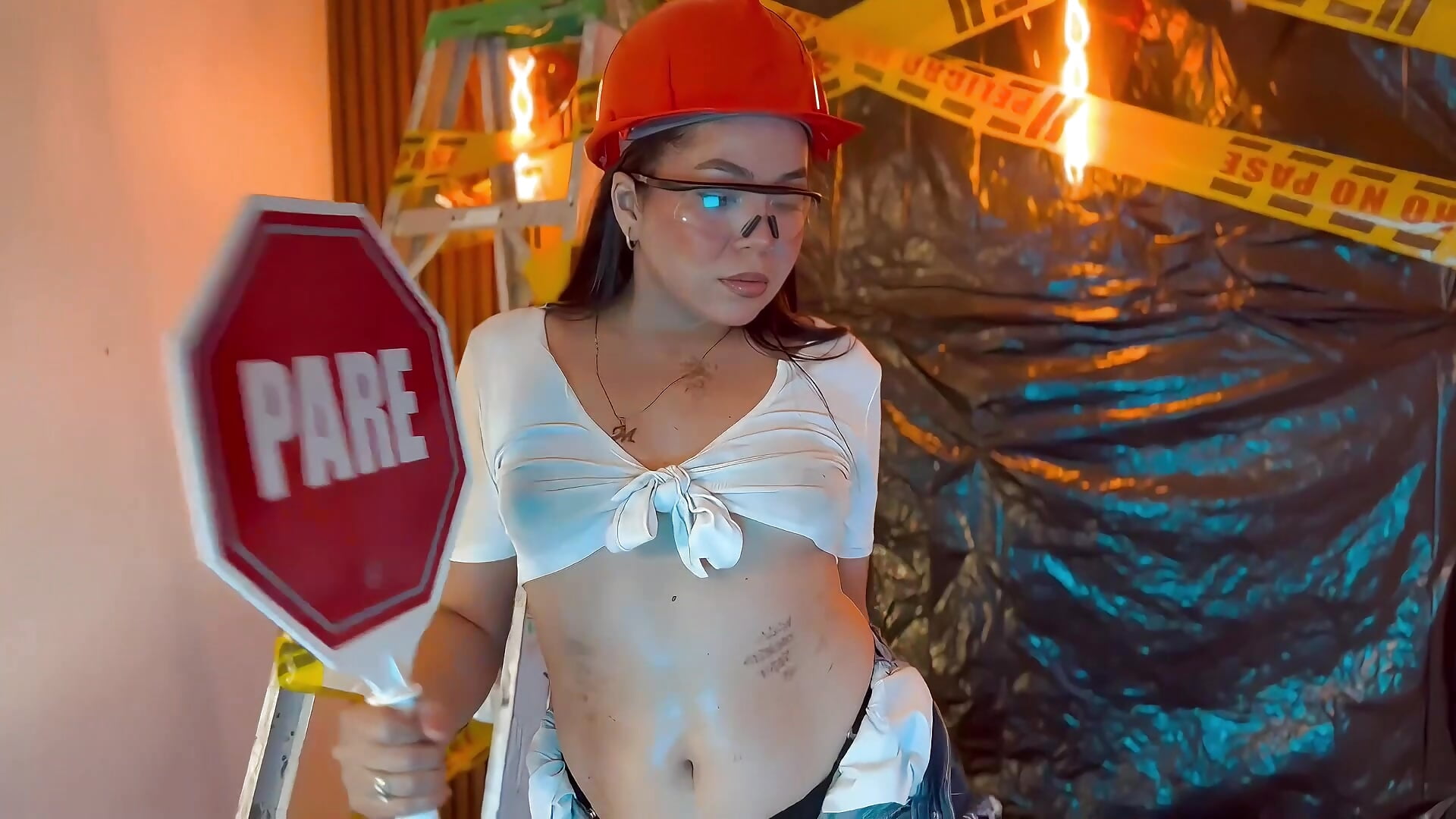 Building pleasure at every step. 🍑✨ - video av _Victoria_Collins cam model