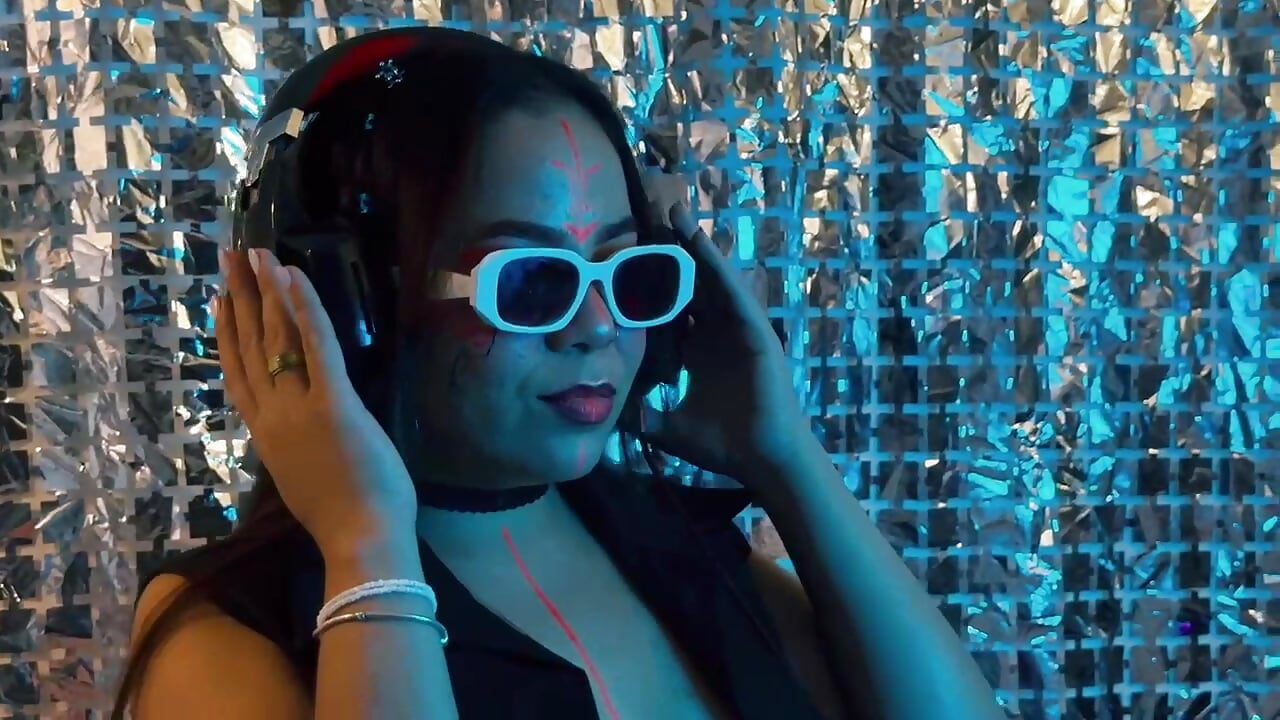 Cybernetic Girl - video av _Victoria_Collins cam model