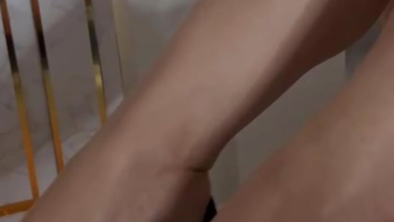 love me - video by floraginette cam model