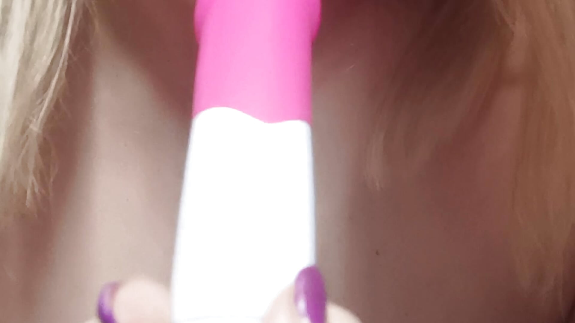 Faccio la porca col dildo - video của người mẫu cam JessicaItalia