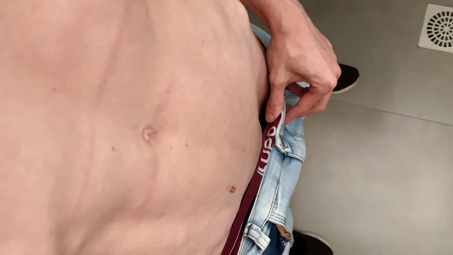 Surpresa - clip cu Pytergreensex model videochat