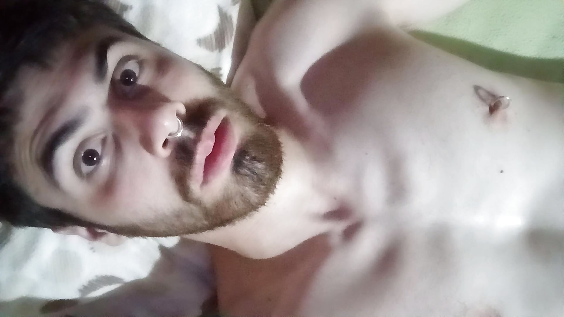 Piercing - vidéo du modèle de showcams Angelsordemons6