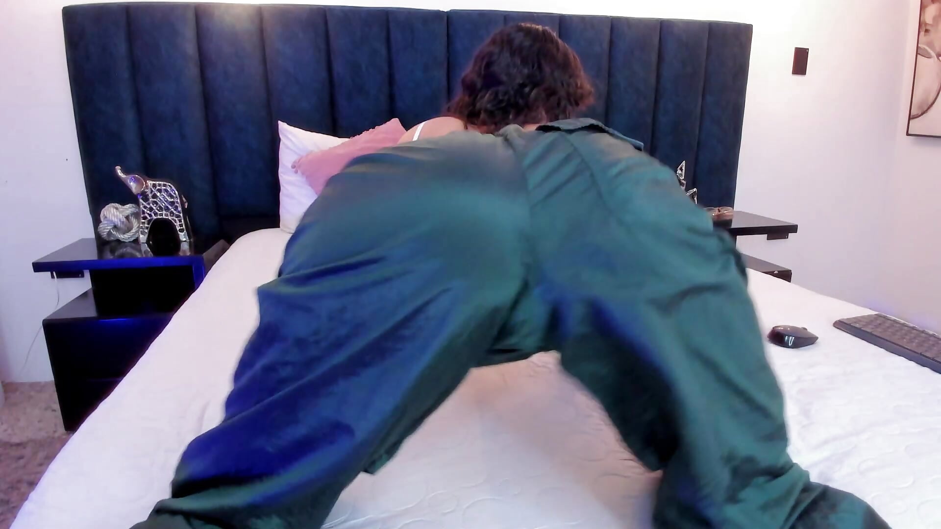 2025-12-29 16-13-00 - video by niia7 cam model