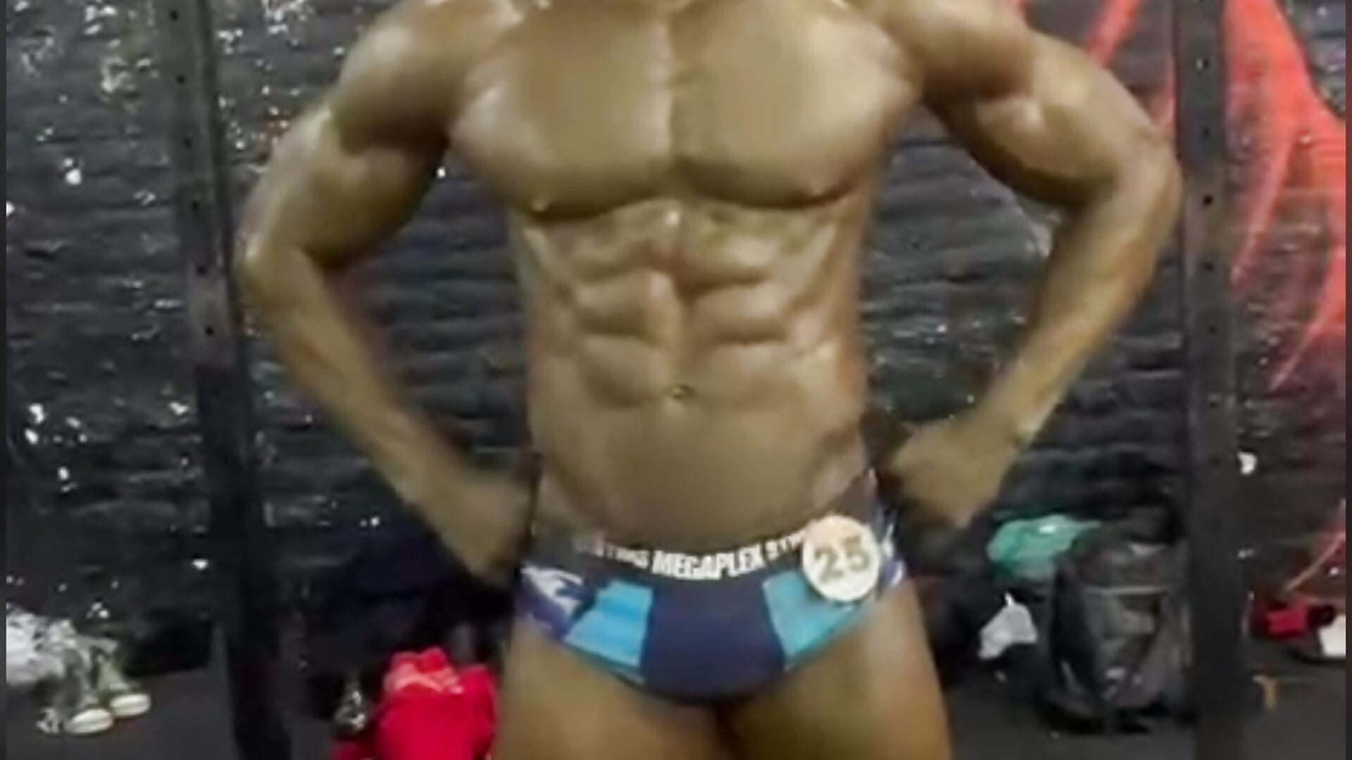 The process was brutal—but worth it. I competed in a bodybuilding show and came out WINNER 🏆－カメラキャストのMarcusBlack_の動画
