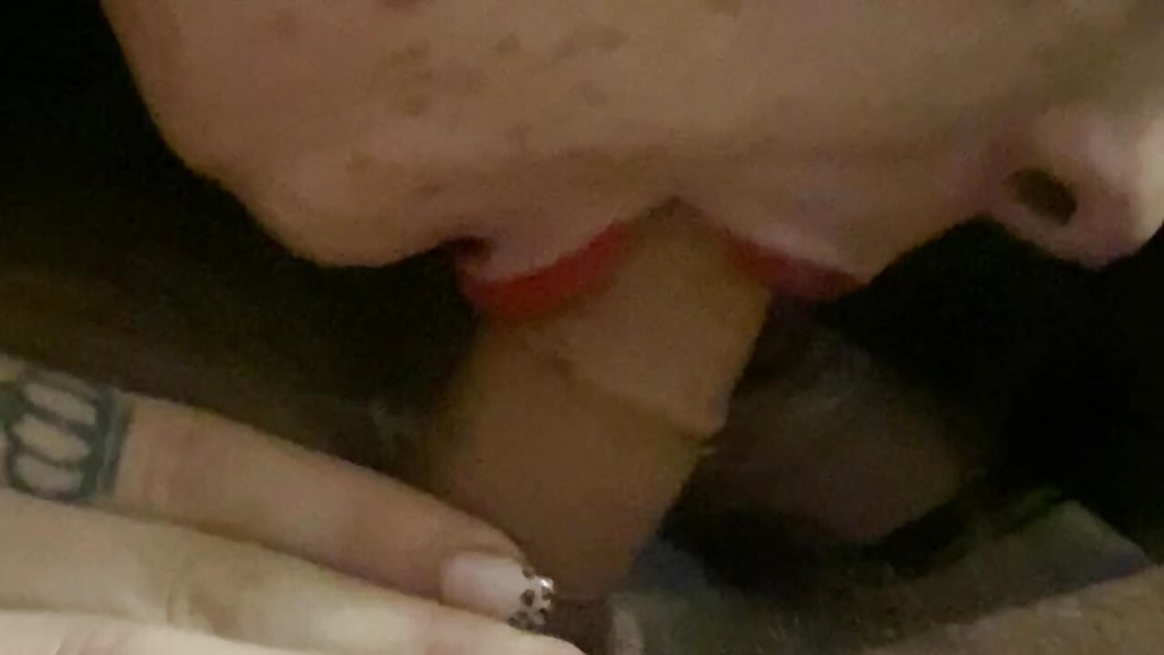 profile-intro-video-1746716324 - vídeo de la modelo de cam KingQueen2k25