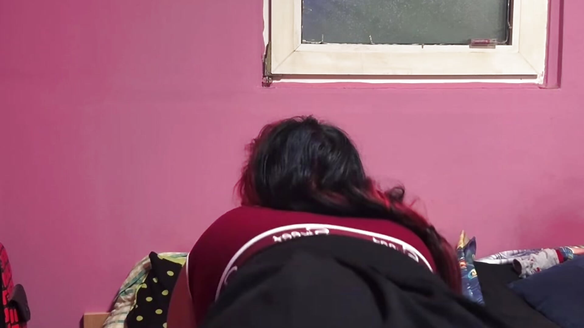 Twerk bugyi nélkül