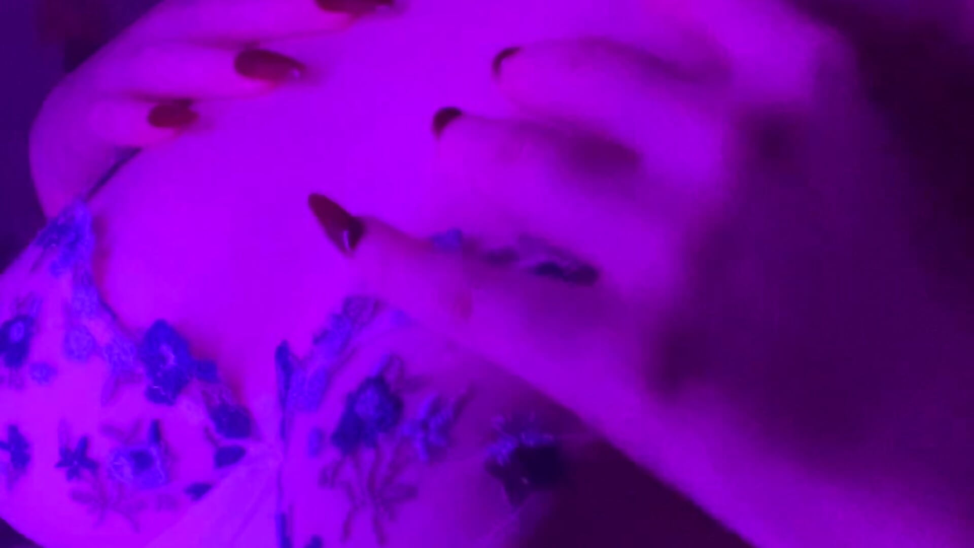 neon dance - فيديو من Nika_Whiter موديل الكام