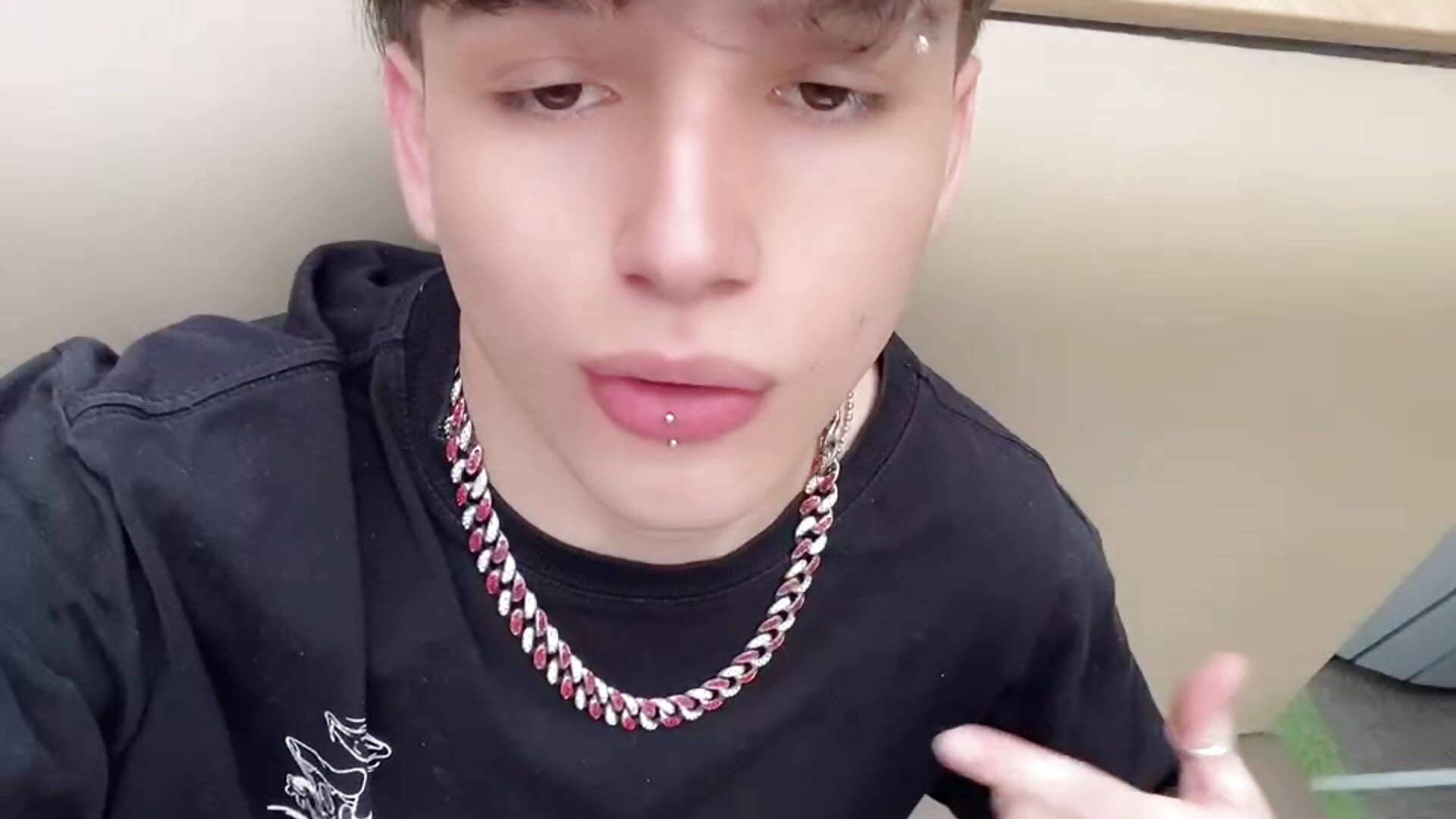 Tell me if you baby if you smoke? - video by Thomas_Big_dick cam model