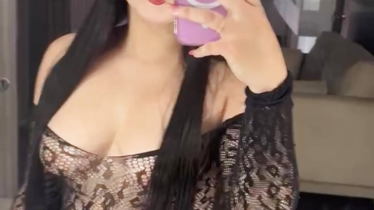 Kisses 💋 - video by Hailey-Fox cam model