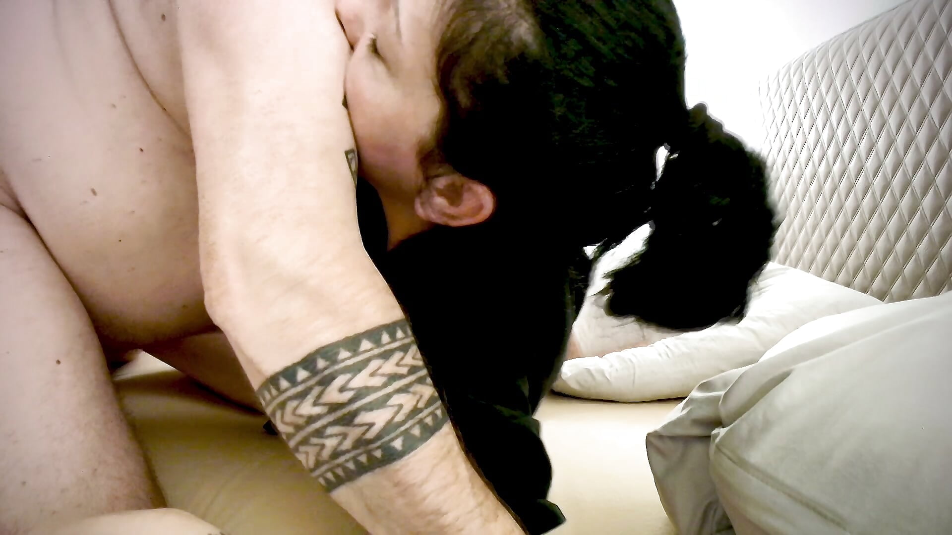 French Kiss & Tease - 視頻由 Kinky_Couple69 主播提供