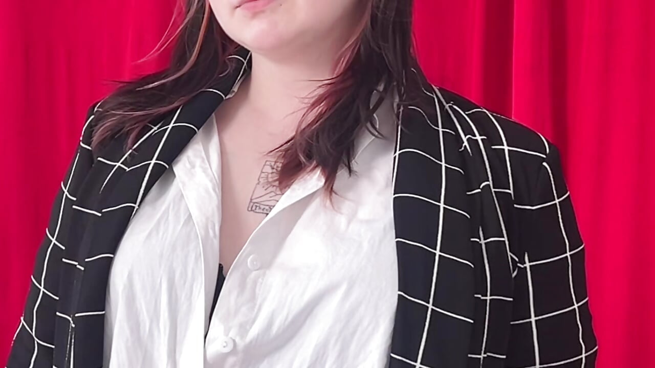 get closer <3 - video by lunaalli cam model