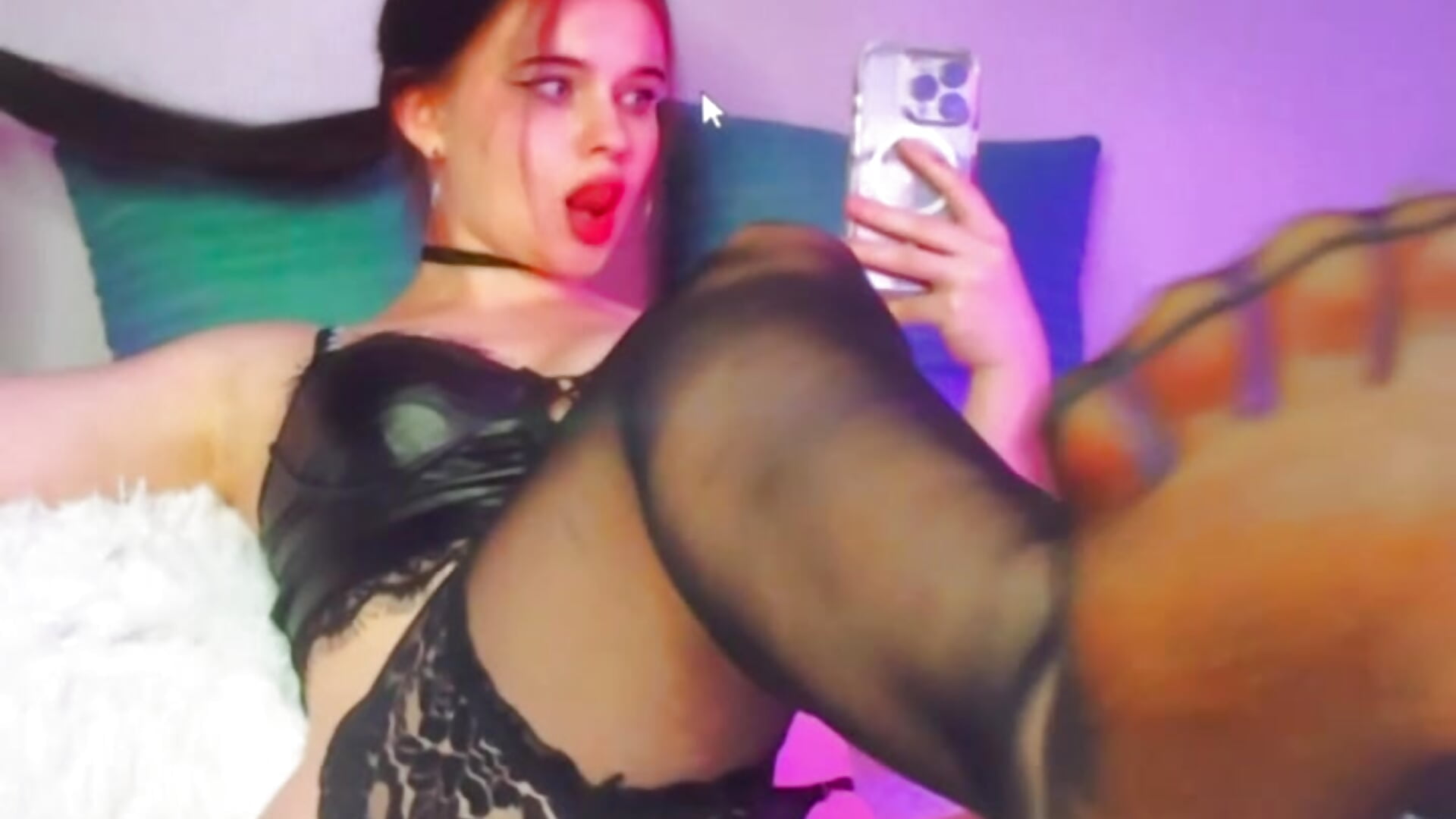 Lick my feet - AlexaButttler 캠 모델의 동영상