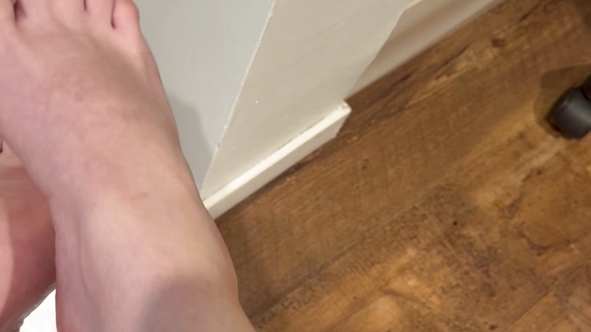 new color april on my feet 💜🦶 - clip cu Regine_5 model videochat