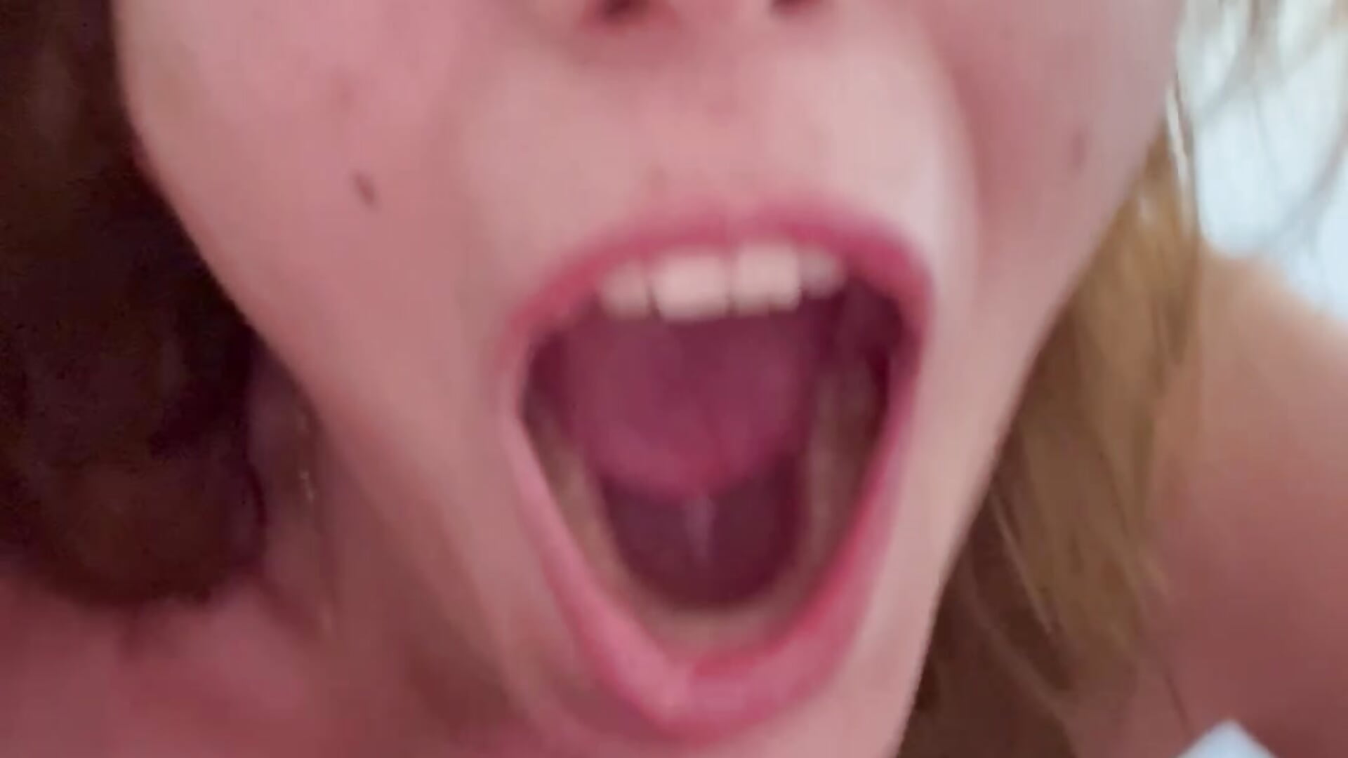 Cum in my face and my mouth 💦💜 - clip cu Regine_5 model videochat