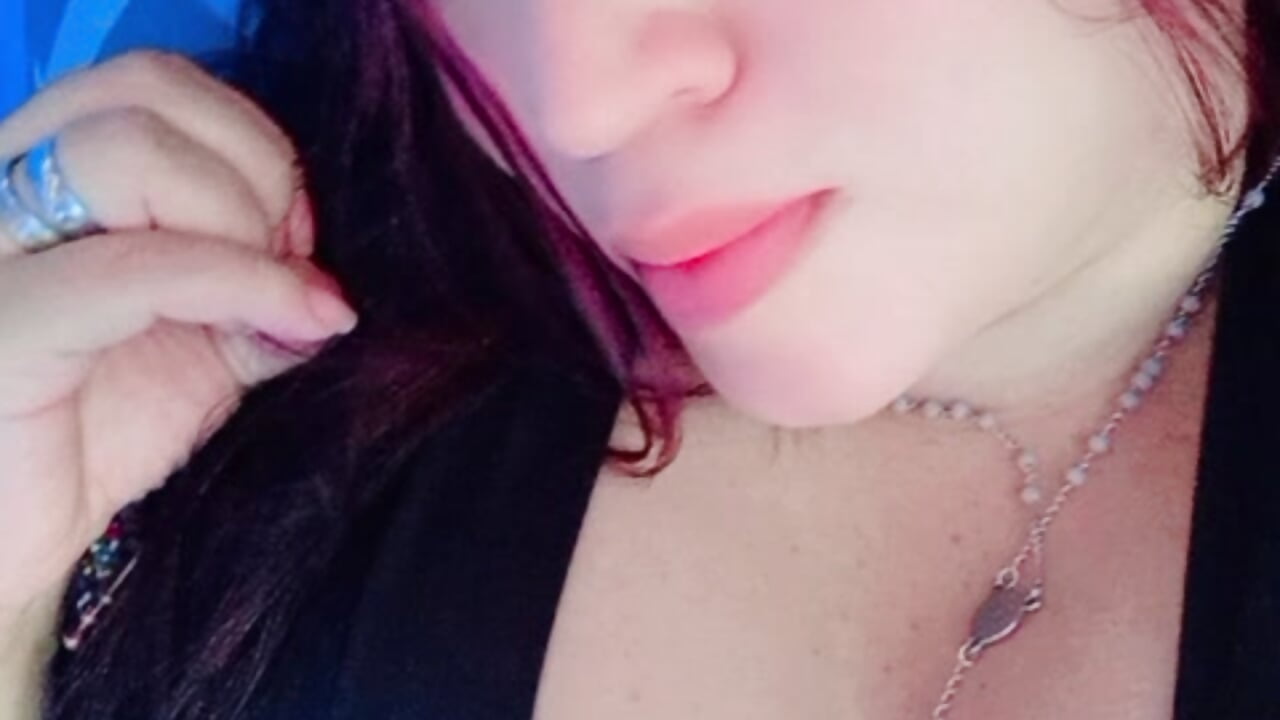 Holiii ☀️😈🫦 - video by Nannis_ cam model