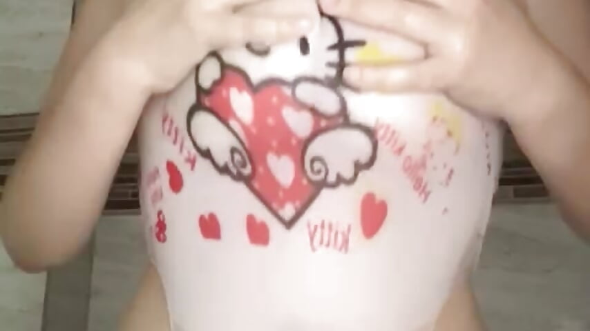 UNCENSORED KITTY SQUIRTING A LOT IN THE SHOWER