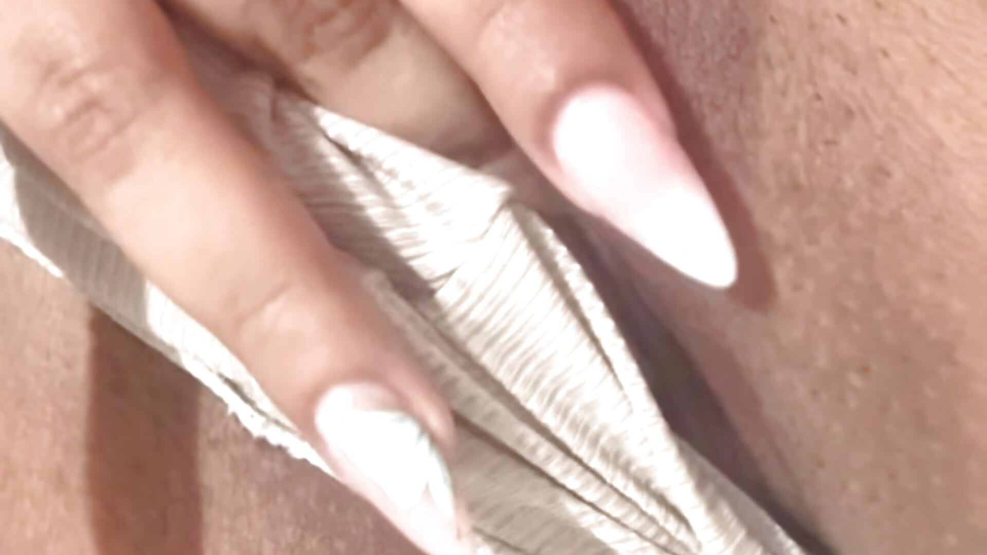 I got so turned on at home I just had to film it… 🔥