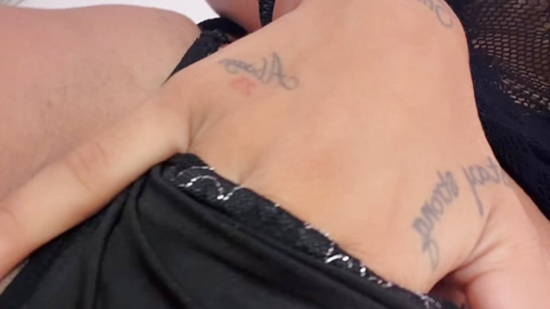 My pussy is on fire I want you to fuck it🫣
