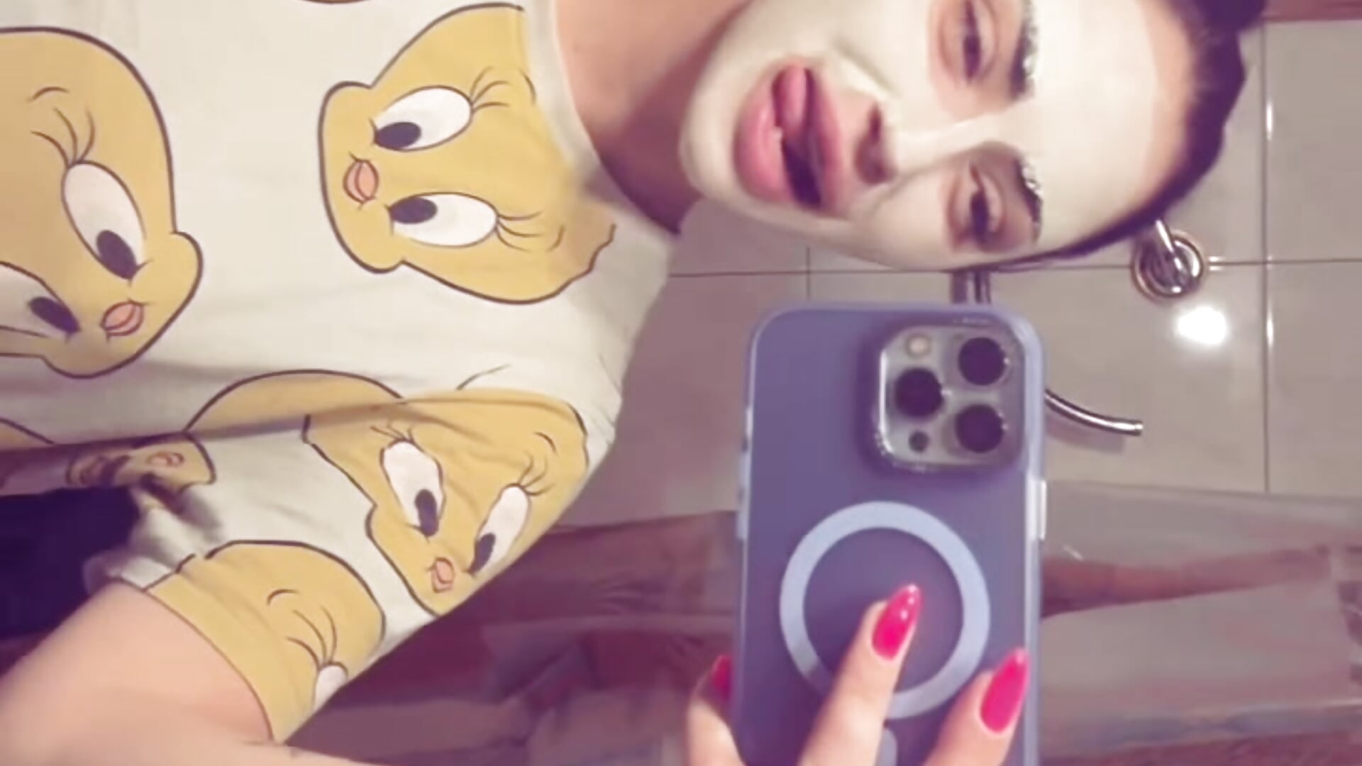 home traditions with body and beauty – video od webkamerové modelky Agnessa