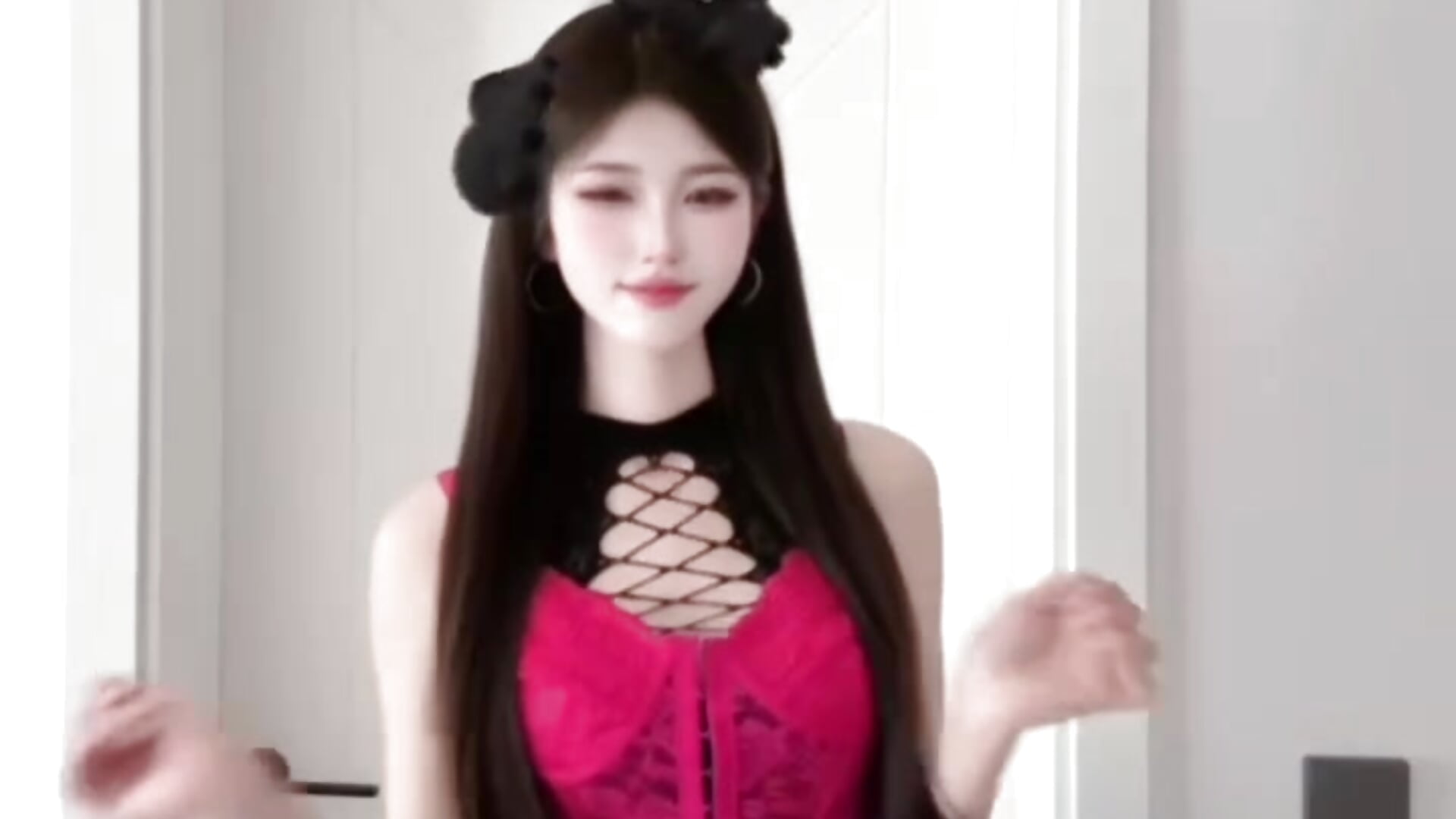 瑶瑶 - video by MIUMIU_XOX cam model