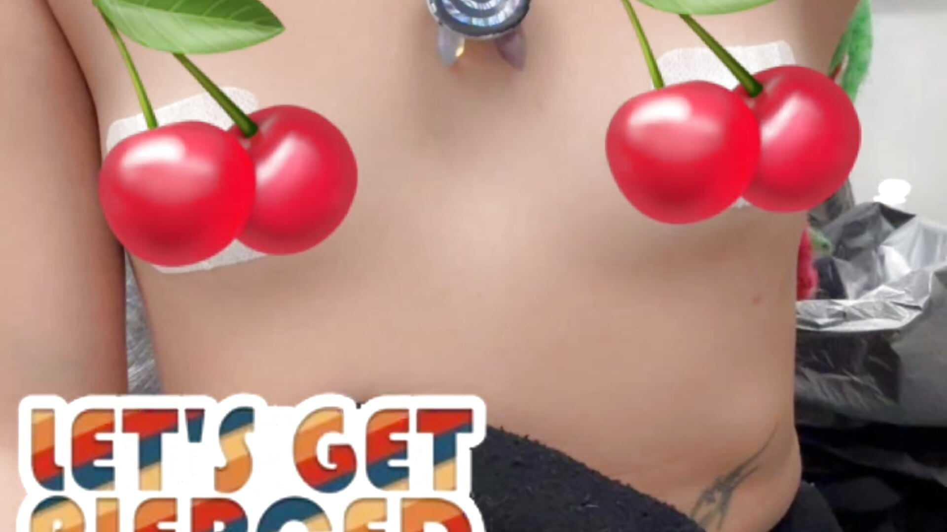 Piercing Day 🍒 - video 666lina420 kameramallilta