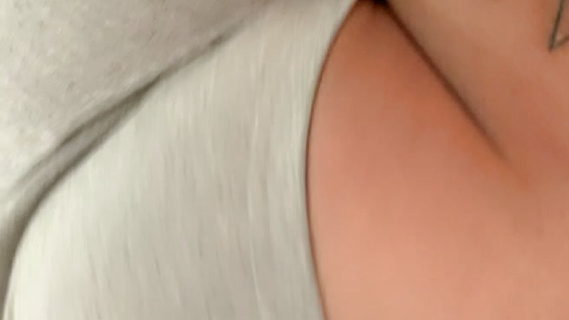 🍑 - video by honeycombhalo cam model