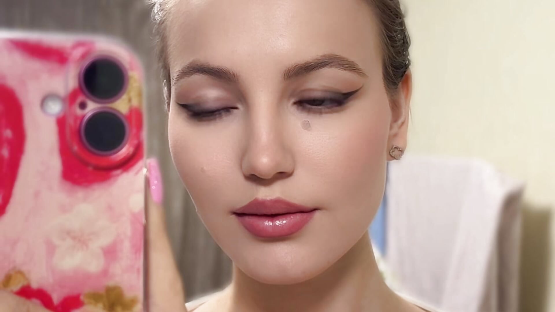 ☺️😇 - video của người mẫu cam YungTessa