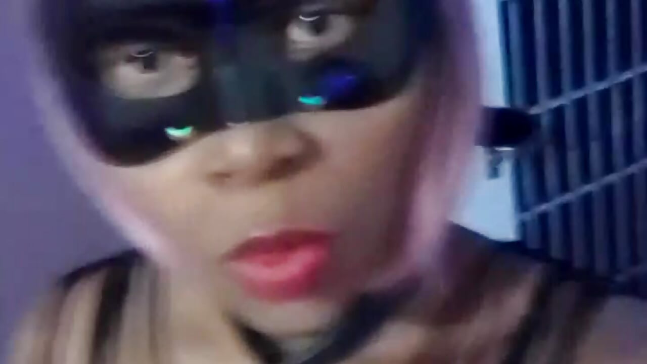 WORSHIP ME - βίντεο μοντέλου BaDSubMiss