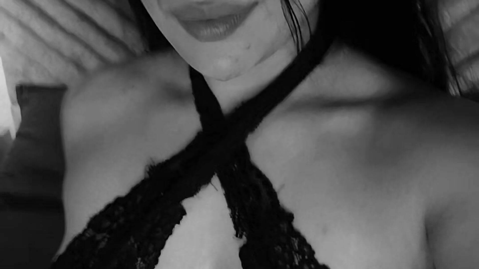 A kiss and a dance to end the week.❤️🔥 - video by sasha_roldann cam model