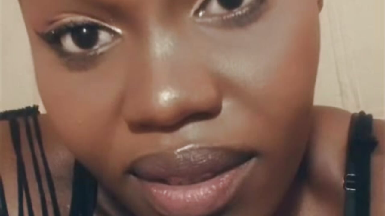 I am lonely - video của người mẫu cam LactatingSeductiveEbony