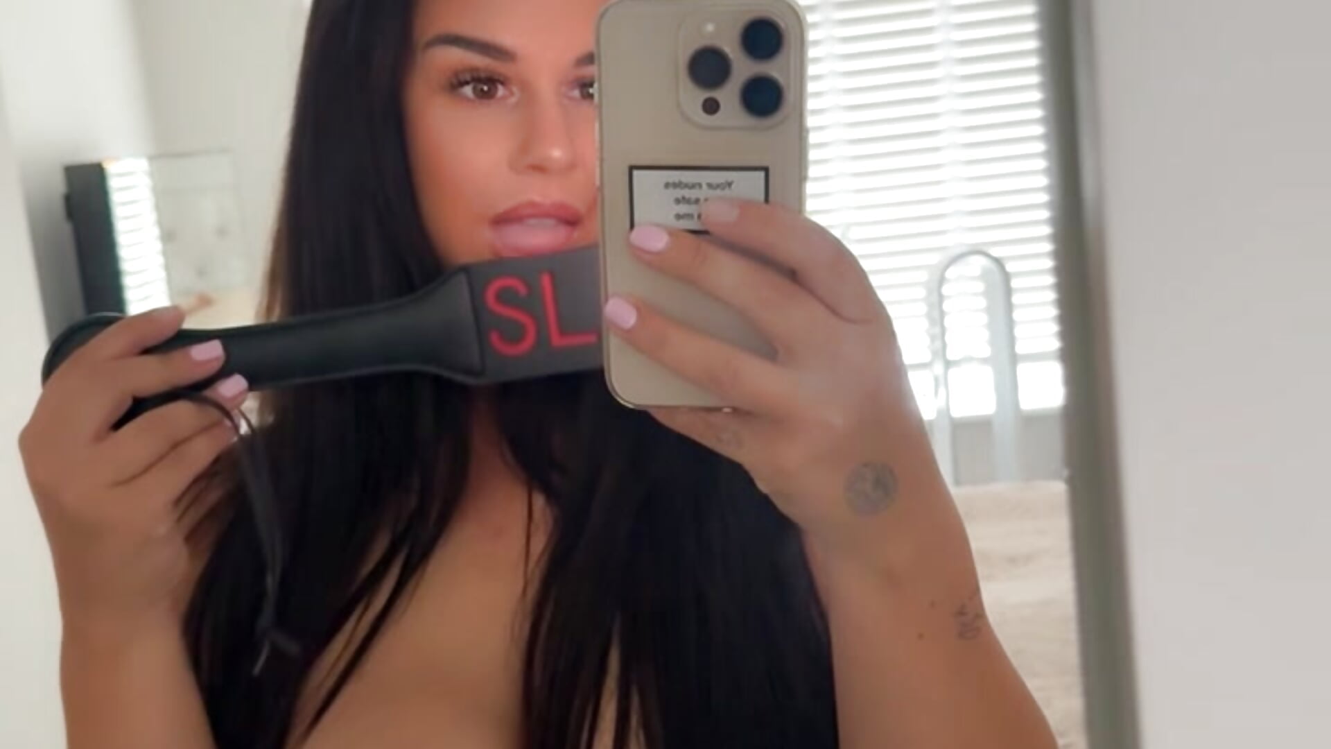 Tip to spank 🍑 - video by AshleyJayUK cam model