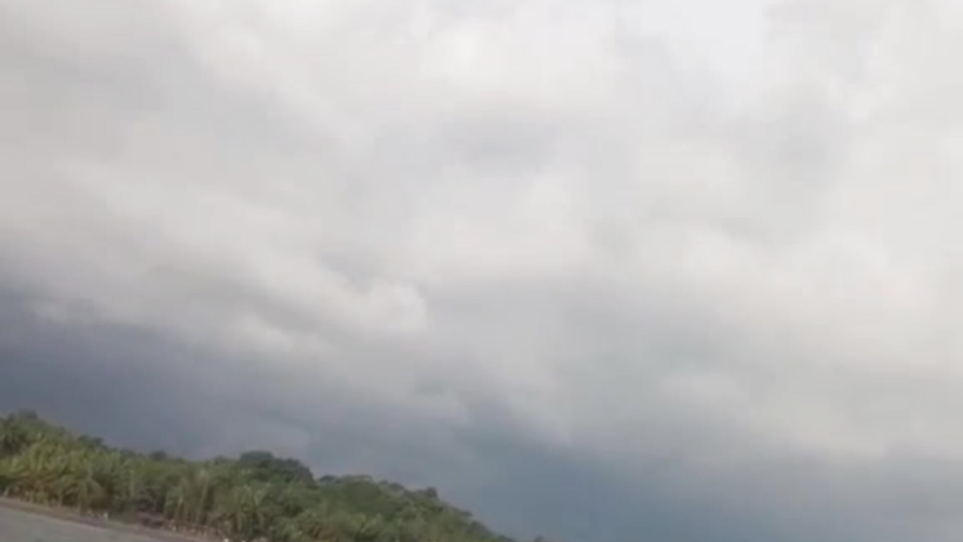 A delicious vacation.🌞💦 - فيديو من Agatha-Adams موديل الكام