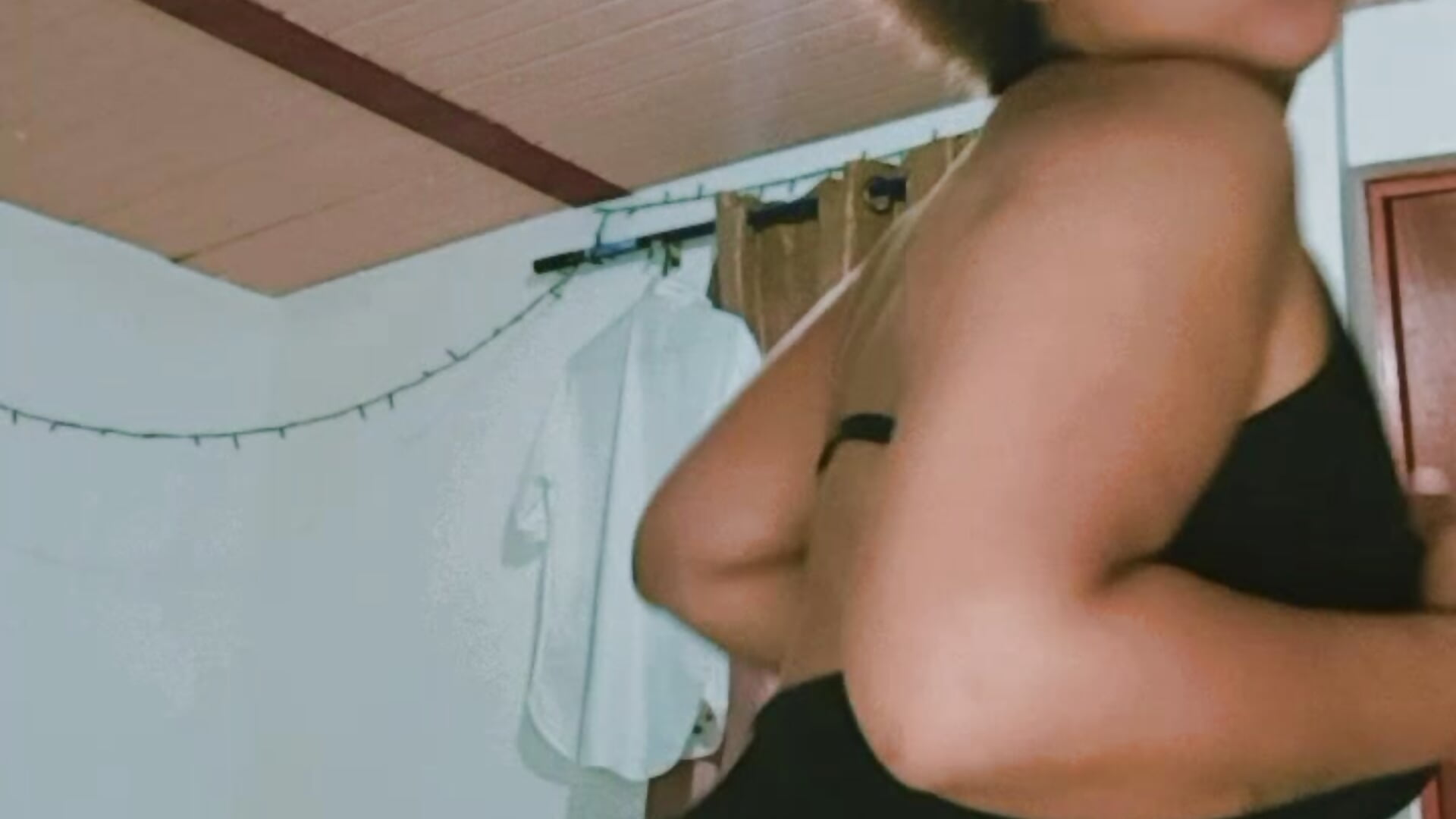 1000103579.mp4 - video by MORALAREAL cam model