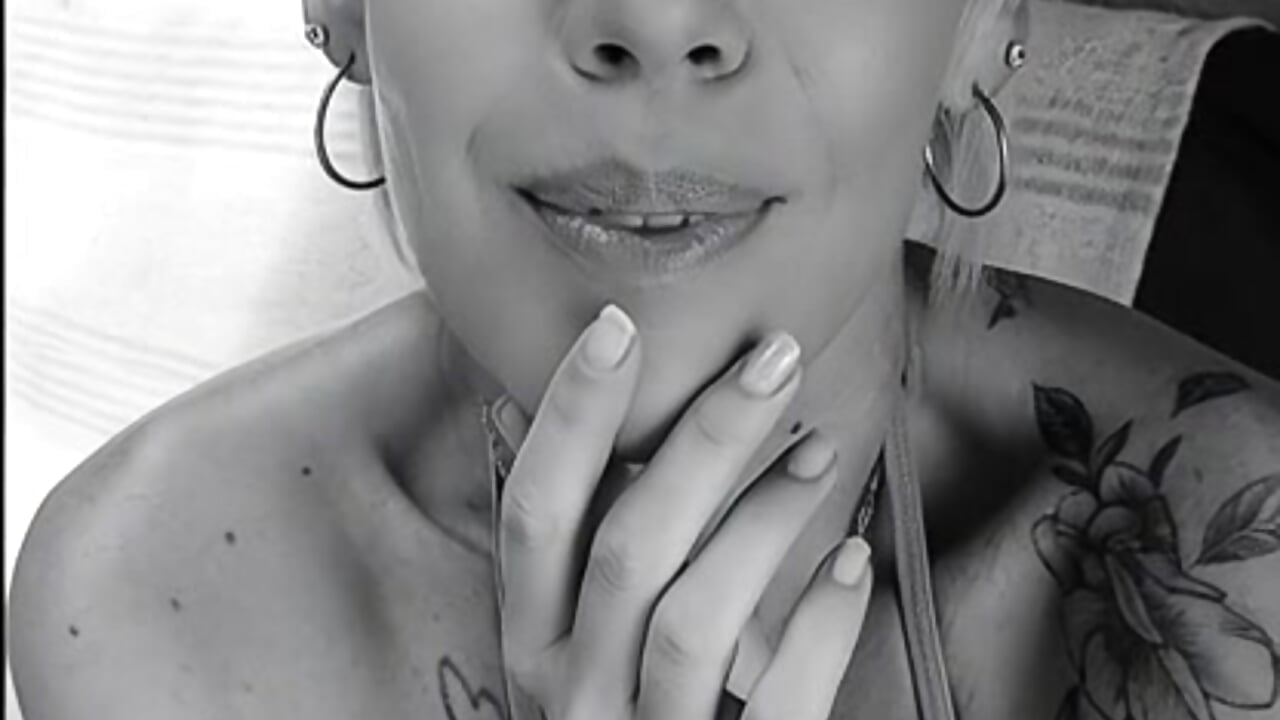 😈😈 - video di Juicy_Lucy modella di cam