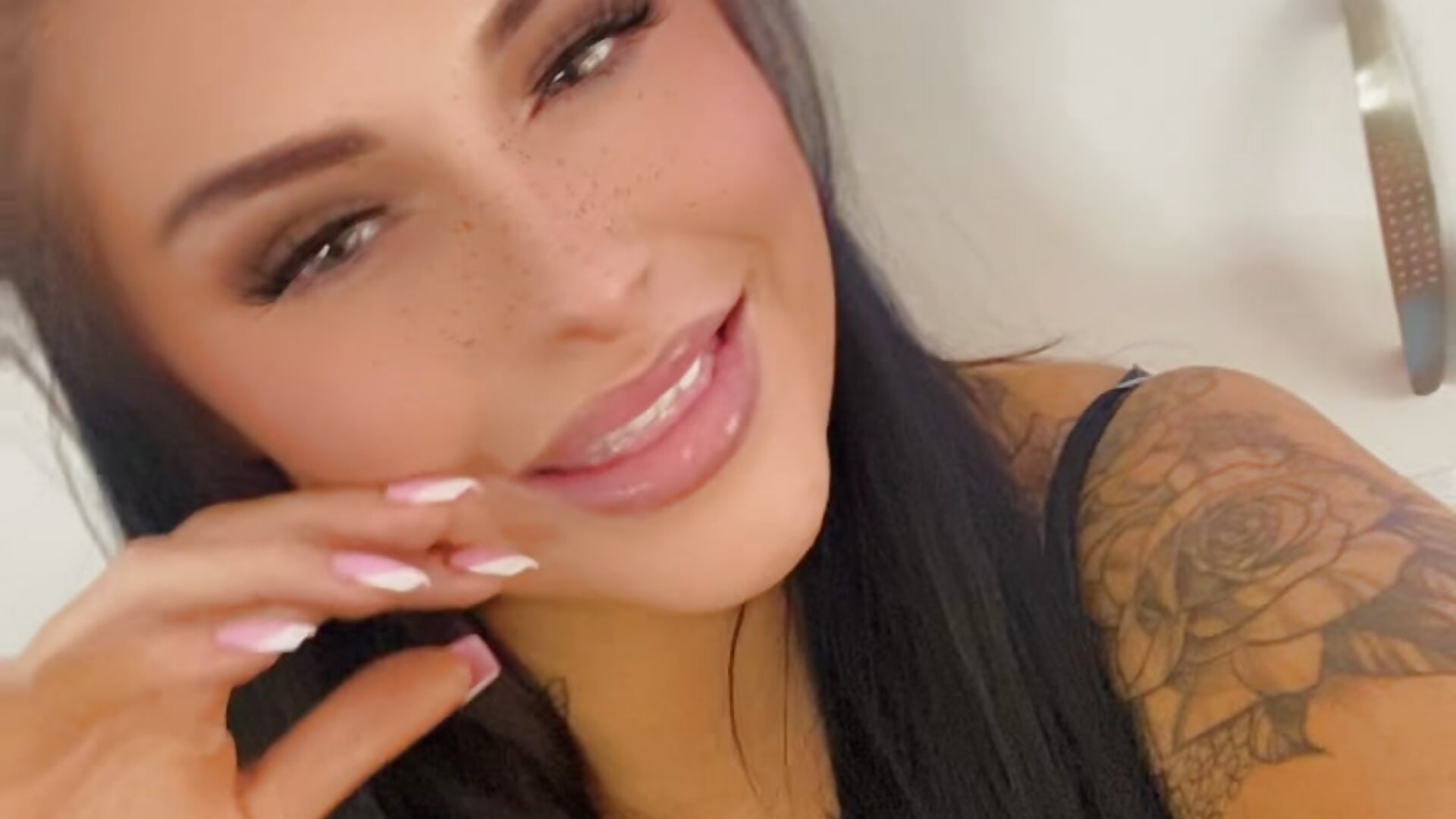 7FFCD111-C95D-4080-819E-BC9A785E5D33 - วิดีโอโดย Storm_Tempest โมเดลแคม