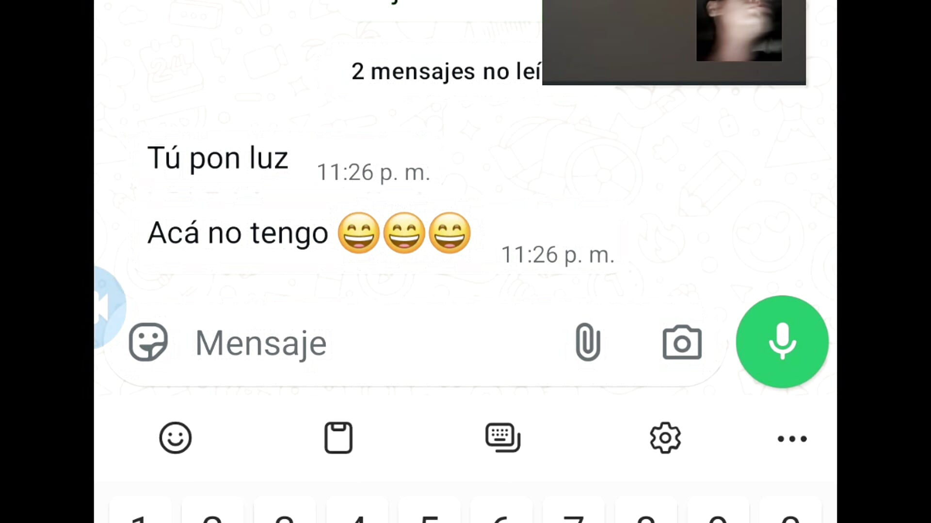 Video llamada a Prima con venida fuerte la extrañaba