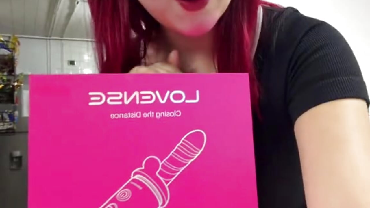 Do you want us to try this new toy together? – video af Mia_Juicyberry cam-model