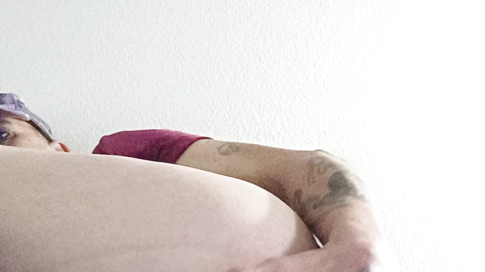 Being bored and a lil bad - video by EasheaBaby cam model