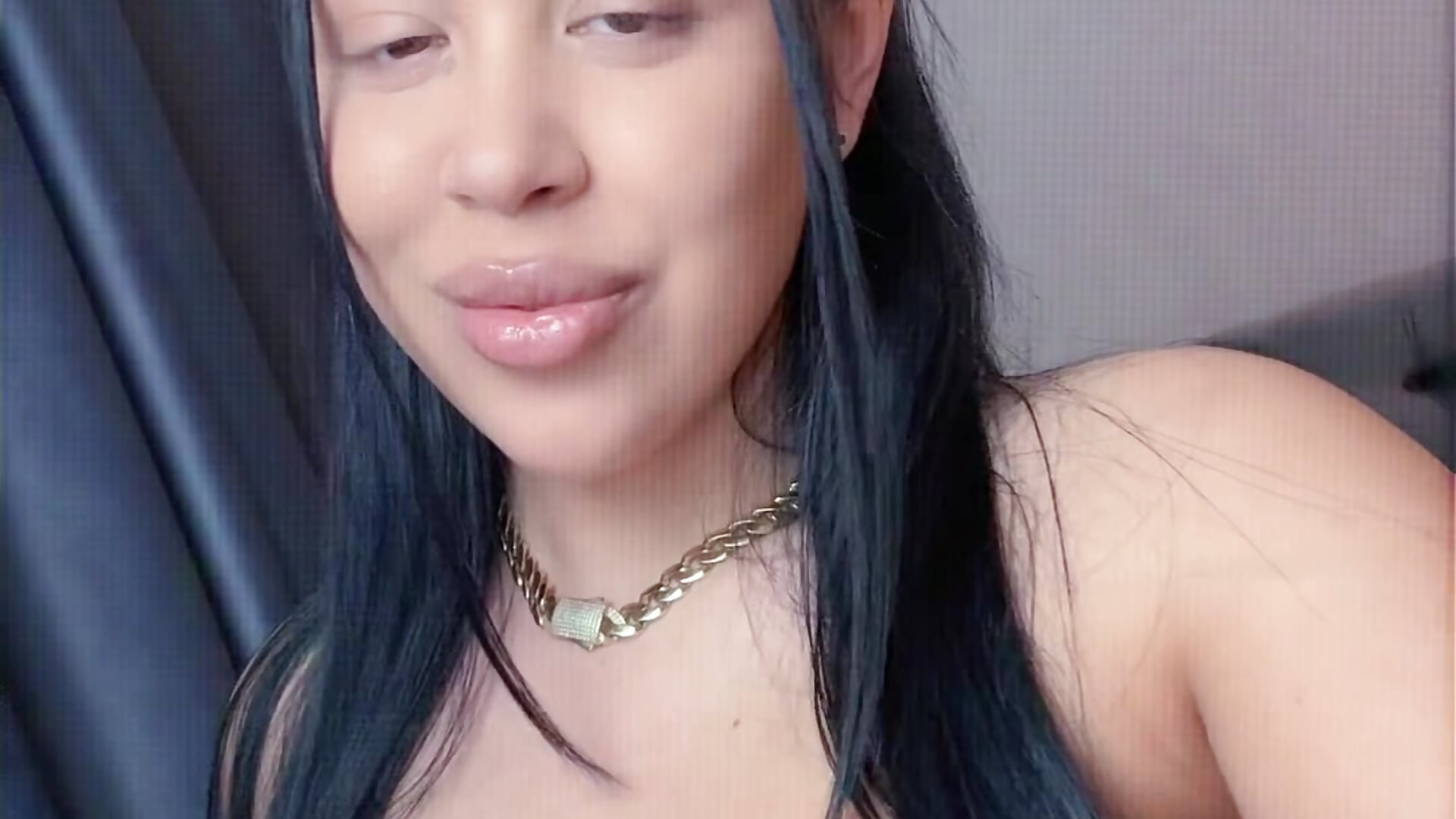 Kiss🍒 - video av Casiana_ cam model