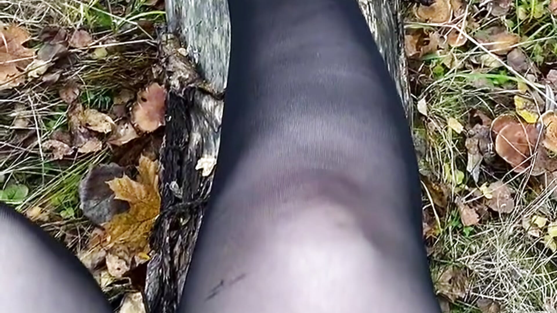 Outdoor 🍁 - video by FetishIris cam model