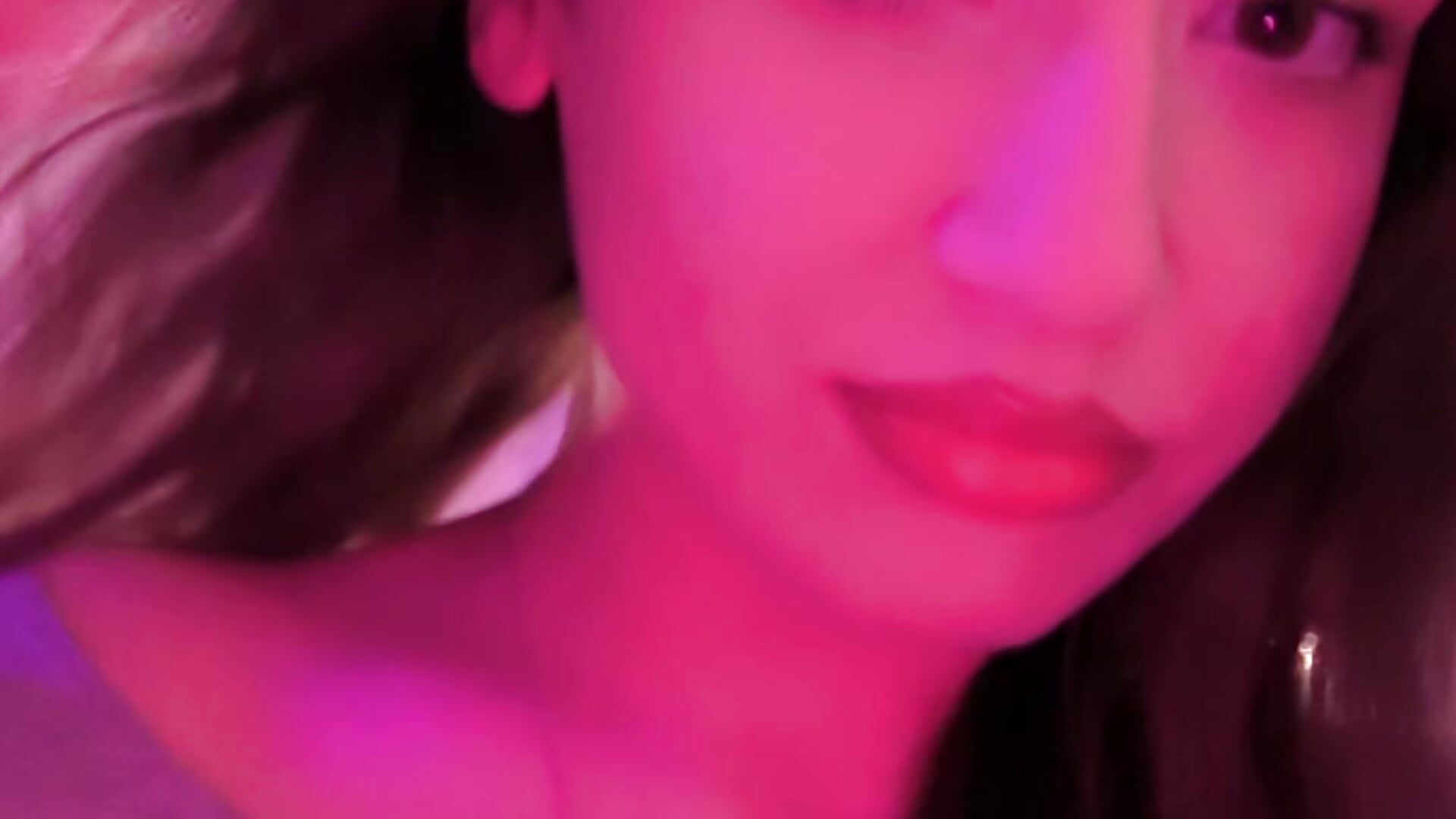 Cute - video by ScarletBloom_ cam model