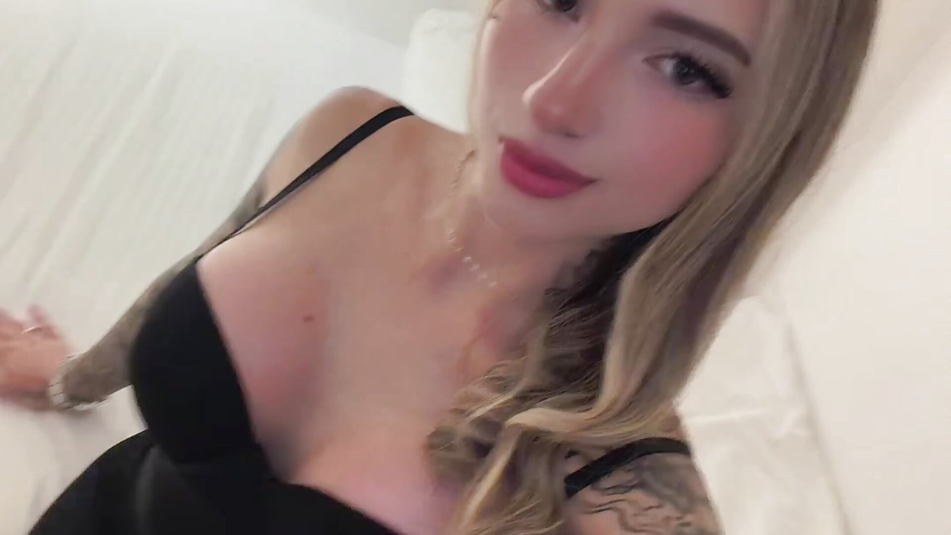 💋 — filmik megann_adamss, modela(-lki) na kamerkach