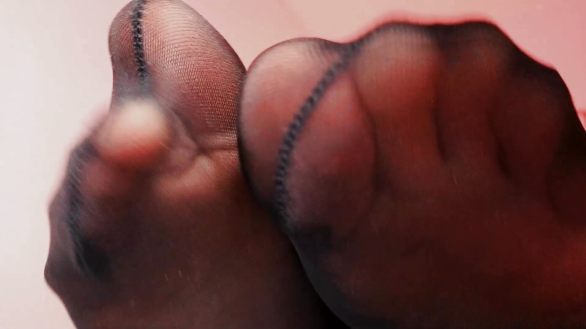 FOOTJOB WITH BBC by MISS KIM - video by Kimmie_shine cam model