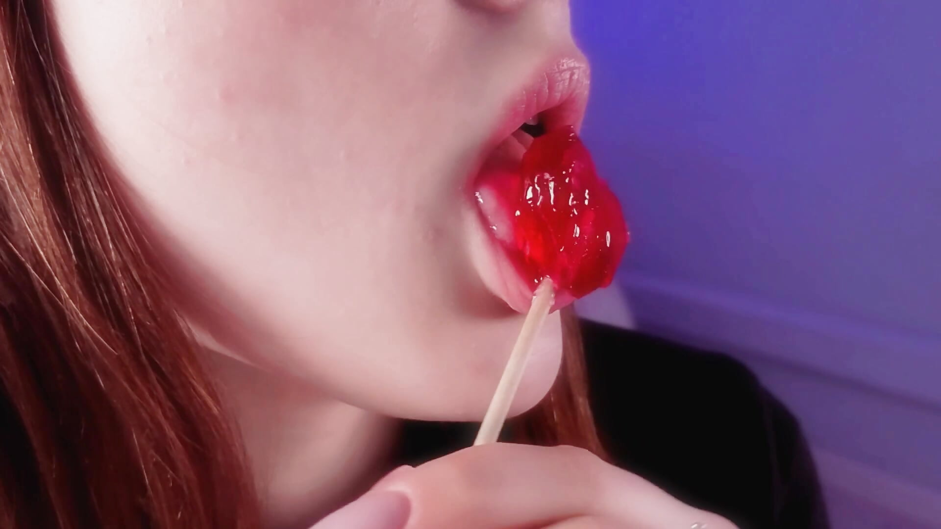 Goddess sucking lolipop