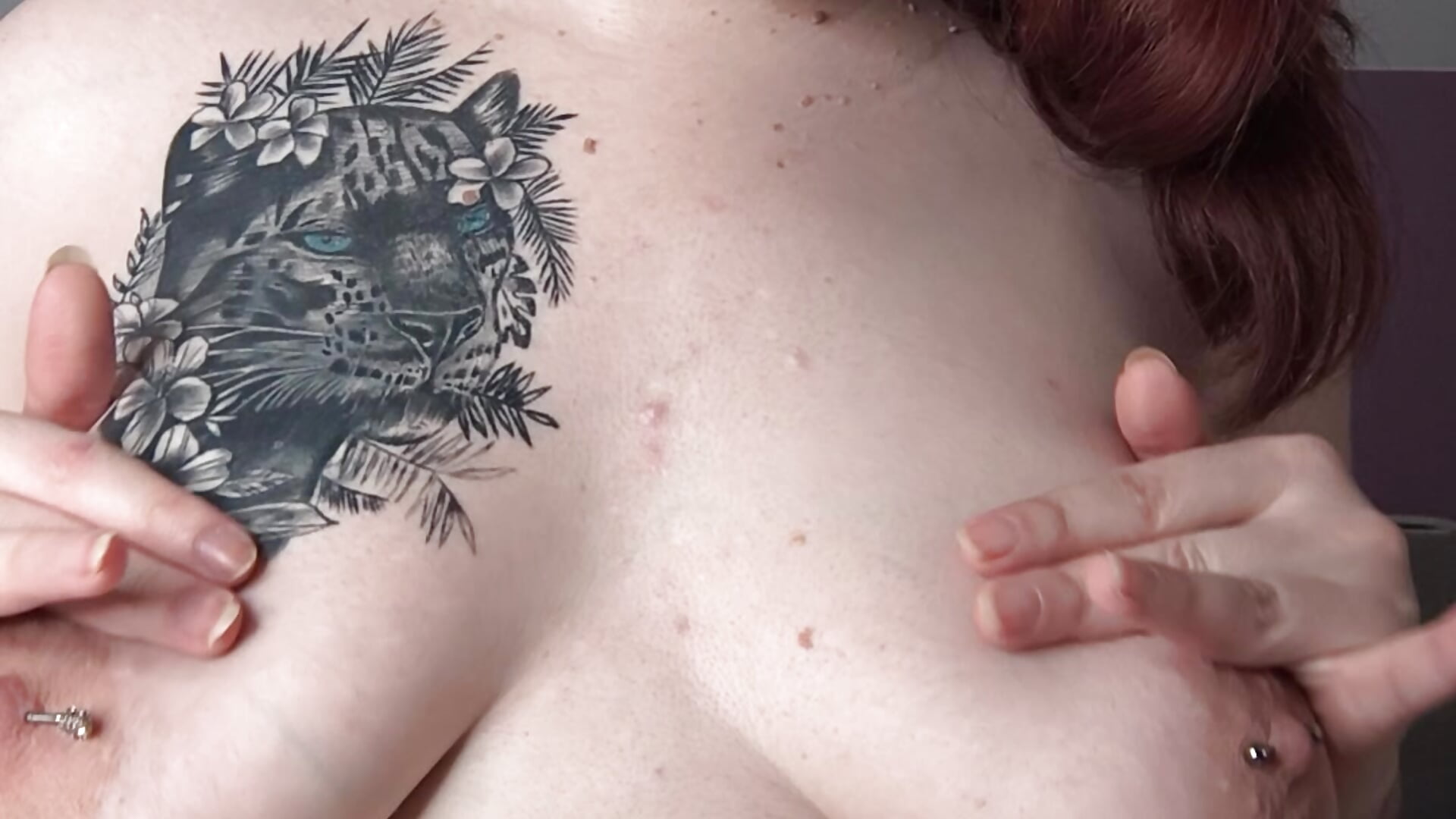 Toi tu aimes mes seins