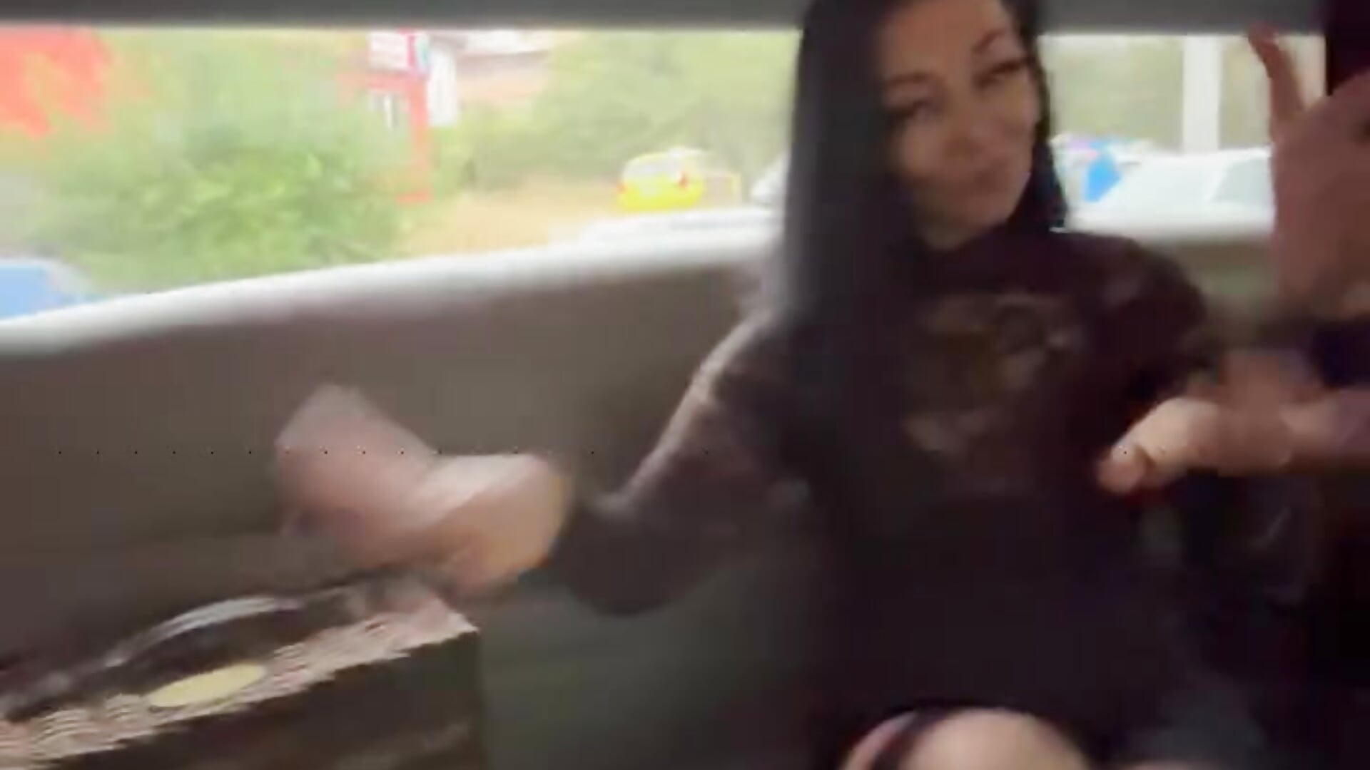 1000003857 - video của người mẫu cam VIP82