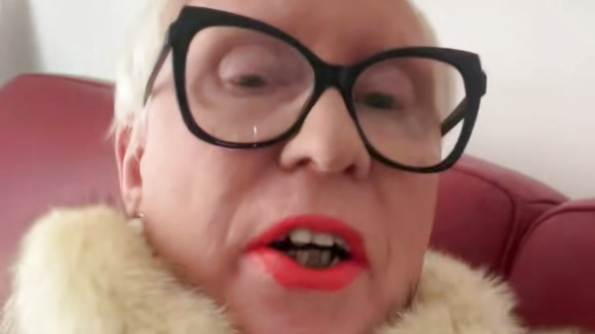 I AM BITCH - ROBY_SWEETHOT 캠 모델의 동영상