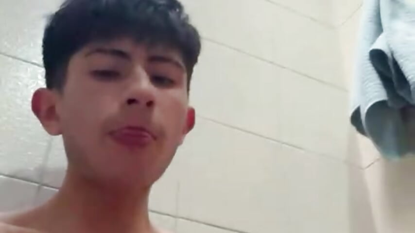 in the bathroom - video by Andy_Justgame cam model