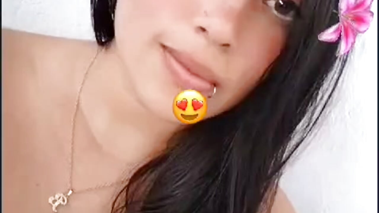 Public – видео вебкам-модели Sophie-Hot-